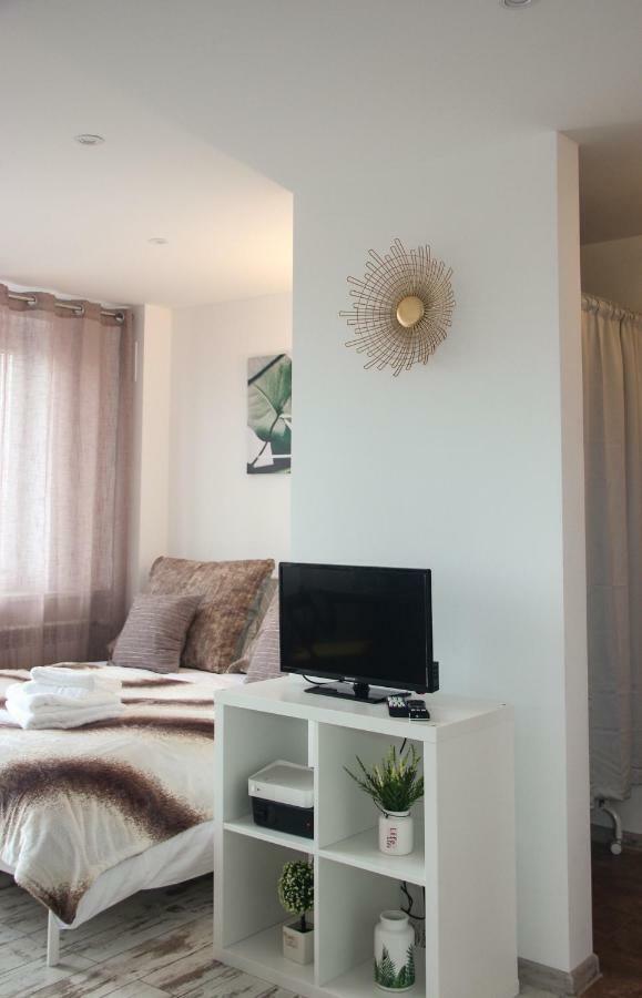 Sunny City Center Apartment Varşovia Exterior foto